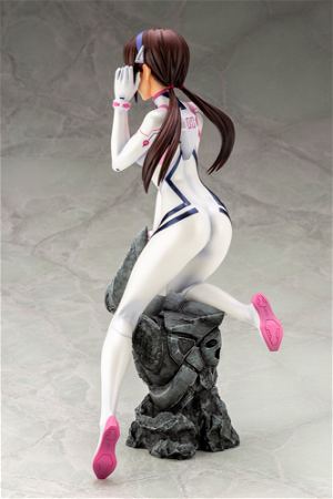 Evangelion 3.0+1.0 Thrice Upon a Time 1/6 Scale Pre-Painted Figure: Mari Illustrious Makinami White Plugsuit Ver.