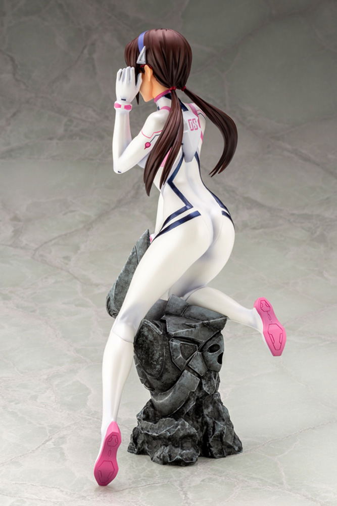 Evangelion 3.0+1.0 Thrice Upon a Time 1/6 Scale Pre-Painted Figure: Mari Illustrious Makinami White Plugsuit Ver. image 5