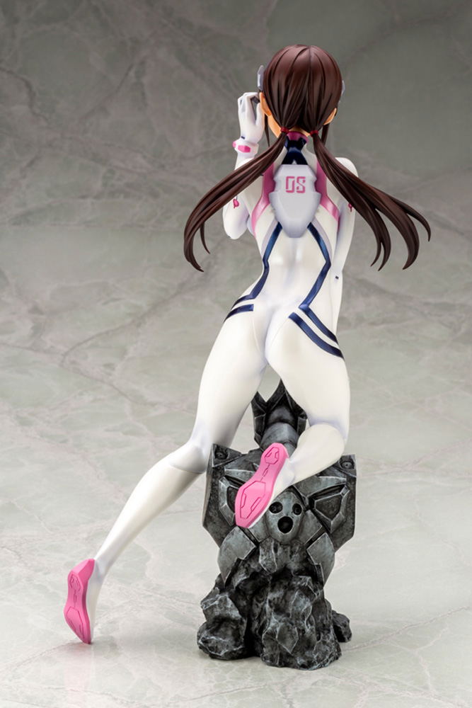 Evangelion 3.0+1.0 Thrice Upon a Time 1/6 Scale Pre-Painted Figure: Mari Illustrious Makinami White Plugsuit Ver. image 6