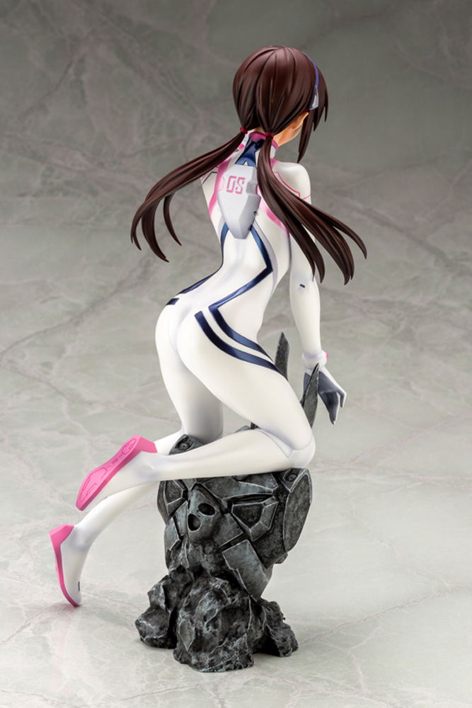 Evangelion 3.0+1.0 Thrice Upon a Time 1/6 Scale Pre-Painted Figure: Mari Illustrious Makinami White Plugsuit Ver. image 7
