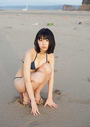 Hina Kikuchi 1st Photobook - Flapping image 6