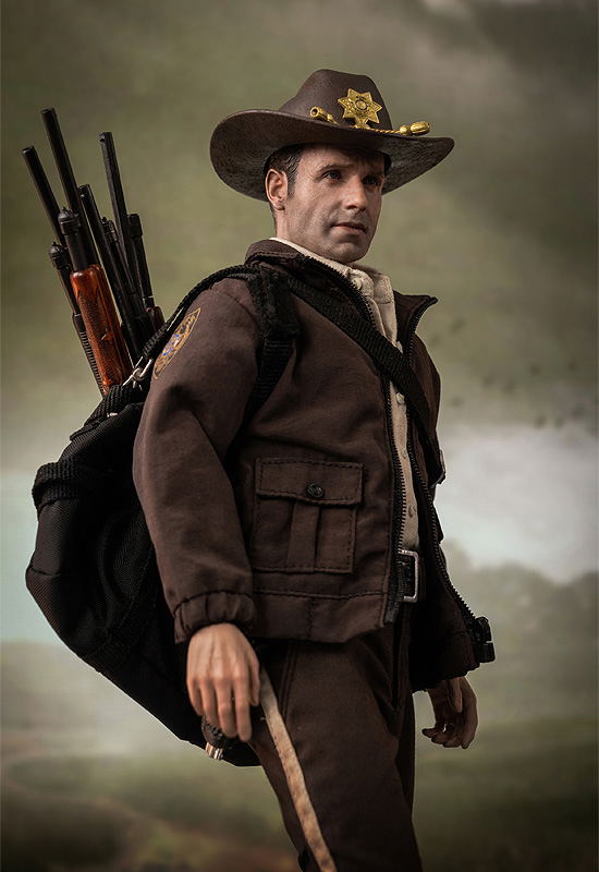 The Walking Dead 1/6 Scale Action Figure: Rick Grimes Season 1 image 10