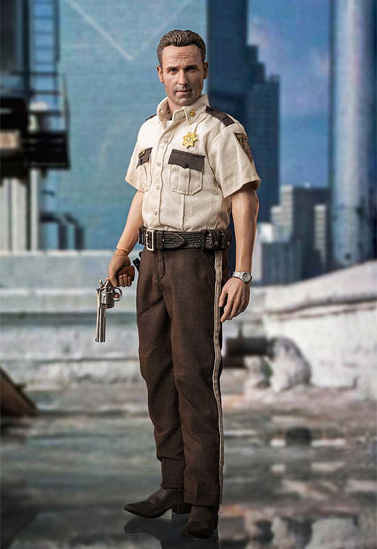 McFarlane Toys The Walking Dead Deputy Rick Grimes Figura de 5 Pulgadas McFarlane Toys The Walking Dead Deputy Rick Grimes Figura de 5 Pulgadas