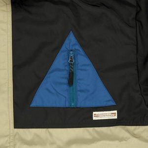 Yuru Camp - Wilderness Experience Collaboration Packable Mountain Jacket Black (L Size)_