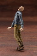 End of Heroes 1/24 Scale Plastic Model Kit: Zombinoid Biter thumbnail 4