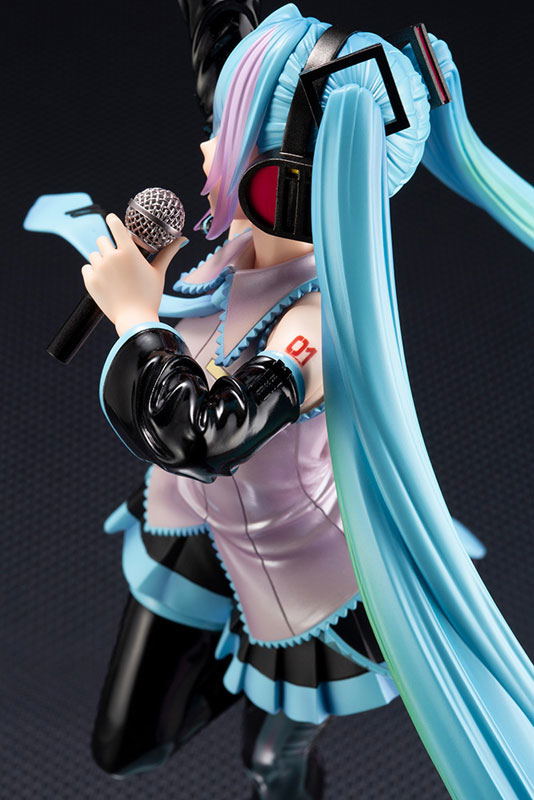 My Little Pony Bishoujo 1/7 Scale Pre-Painted Figure: Hatsune Miku image 12