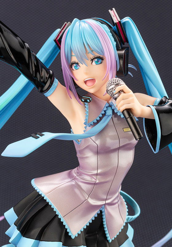 My Little Pony Bishoujo 1/7 Scale Pre-Painted Figure: Hatsune Miku image 10