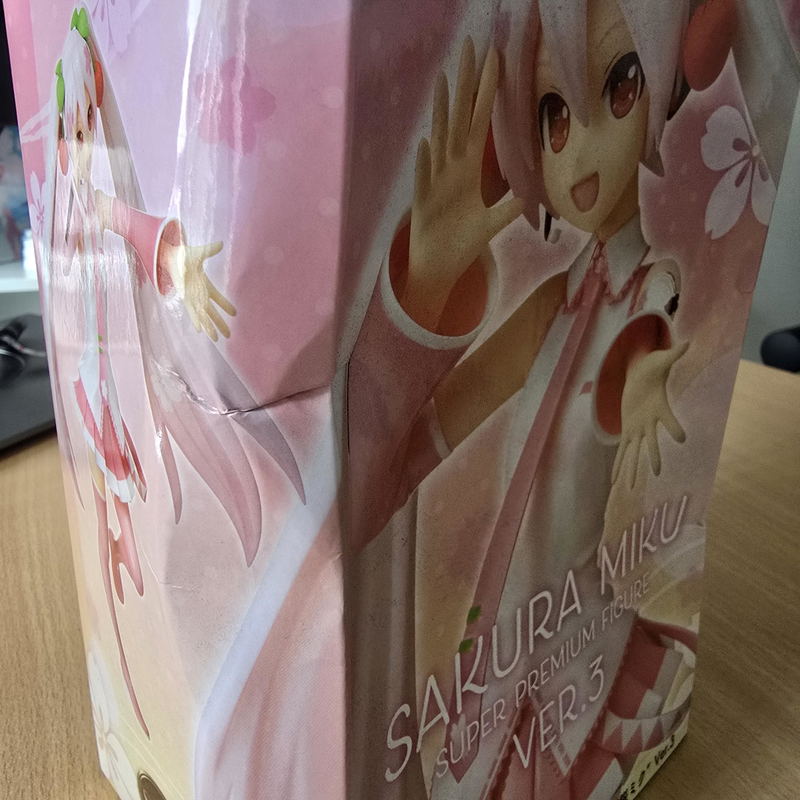 Piapro Characters Hatsune Miku SPM Figure: Sakura Miku Ver. 3 (Damaged Box) image 4