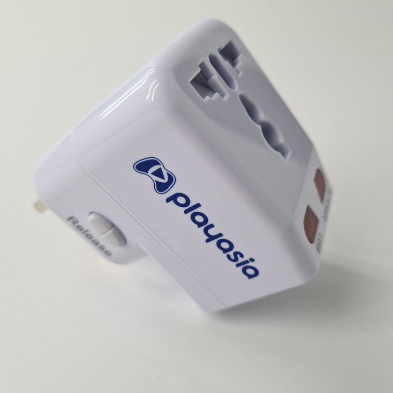 Playasia USB Travel Power Adapter (US/EU/UK/AU plug) image 2