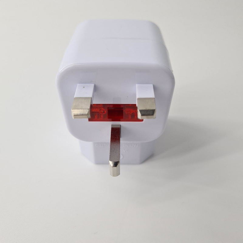 Playasia USB Travel Power Adapter (US/EU/UK/AU plug) image 7