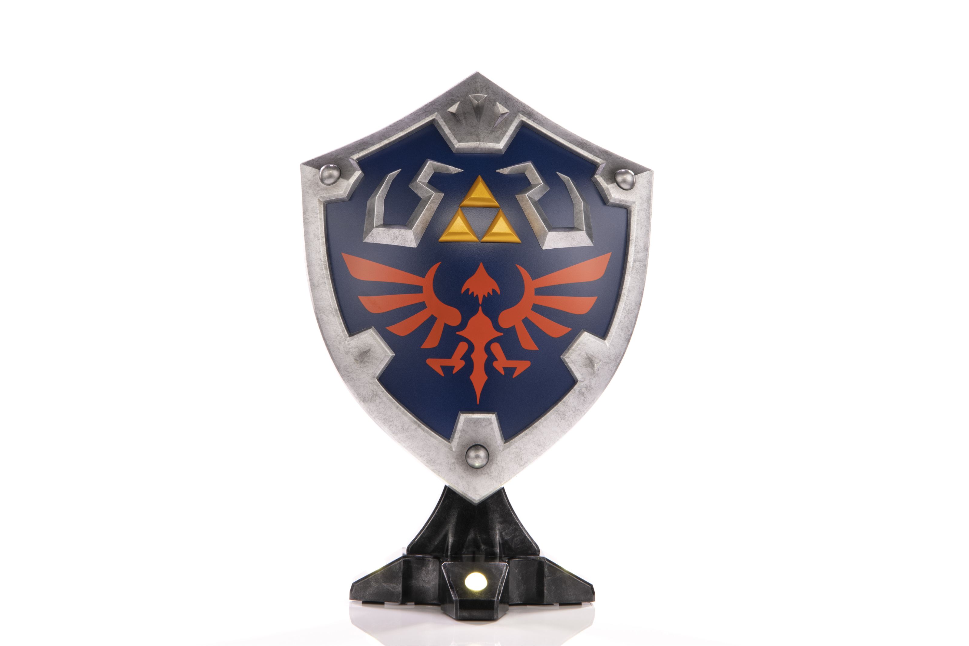 The Legend of Zelda Breath of the Wild PVC Painted Statue: Hylian Shield  [Collector's Edition]