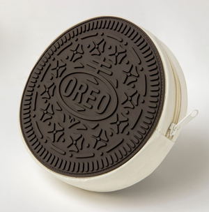 Oreo Cookie-shaped Pouch Book_