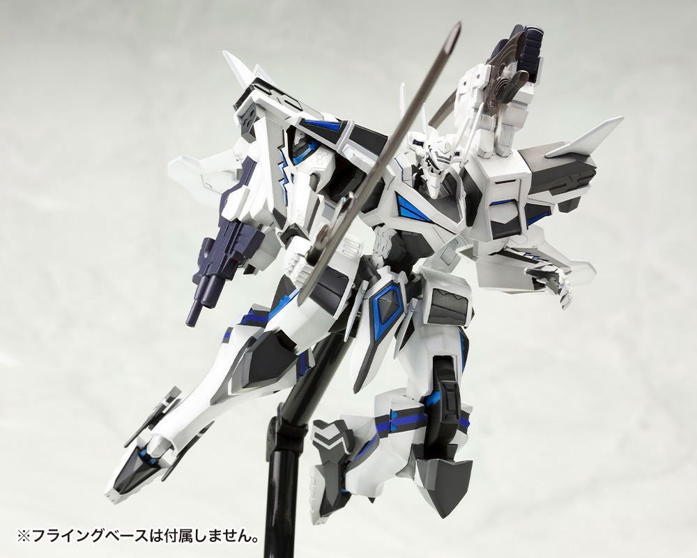 Muv Luv Alternative Total Eclipse 1/144 Scale Plastic Model Kit