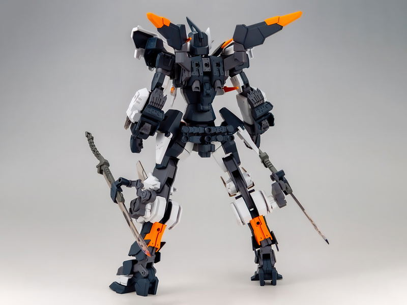 Code Beast 1/100 Scale Plastic Model Kit: Hundred Edge Arma (First Limited Edition) image 4