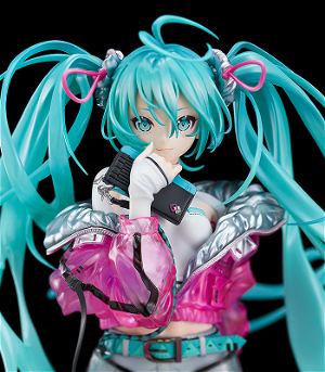 Character Vocal Series 01 Hatsune Miku 1/7 Scale Pre-Painted Figure: Hatsune Miku with SOLWA
