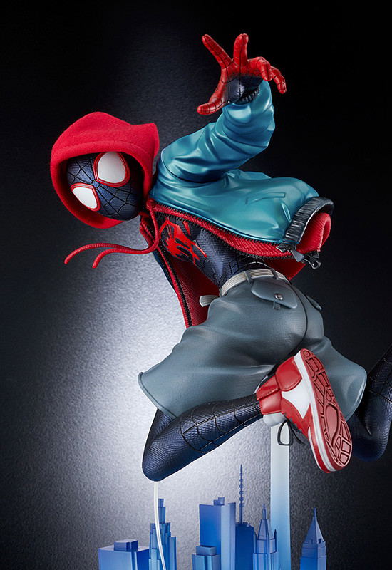 Spider-Man Into the Spider-Verse 1/6 Scale Pre-Painted Figure: Miles Morales Awakening [GSC Online Shop Exclusive Ver.] image 6