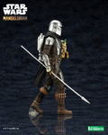 ARTFX+ Star Wars The Mandalorian 1/10 Scale Pre-Painted Figure: Mandalorian & Grogu with Beskar Staff thumbnail 8