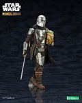 ARTFX+ Star Wars The Mandalorian 1/10 Scale Pre-Painted Figure: Mandalorian & Grogu with Beskar Staff thumbnail 9