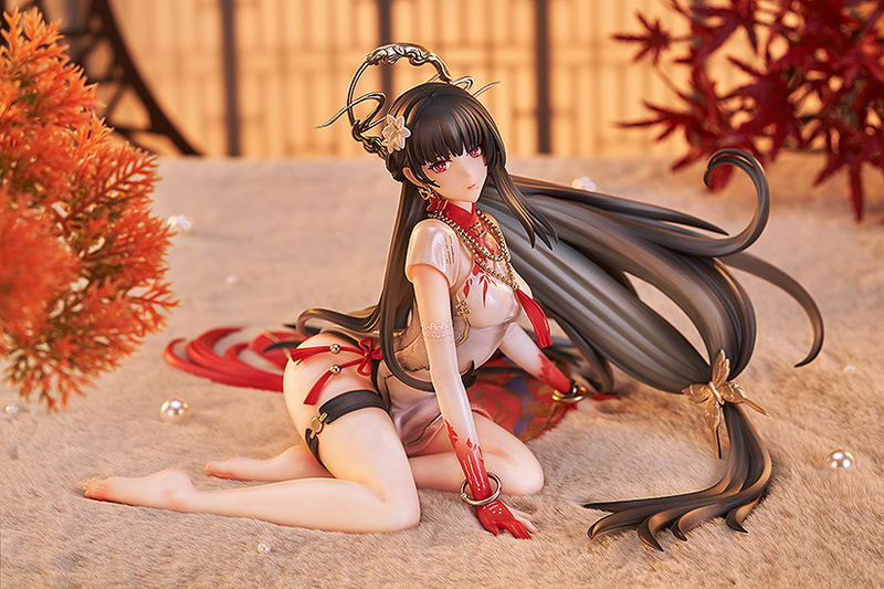 Punishing Gray Raven 1/7 Scale Pre-Painted Figure: Qu Crimson Blessing image 2
