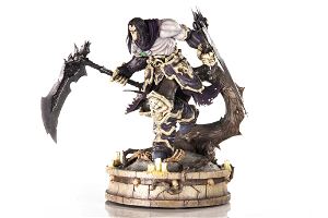 Darksiders Resin Painted Statue: Death [Standard Edition]