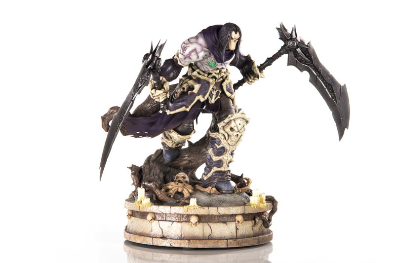 Darksiders Resin Painted Statue: Death [Standard Edition] image 8