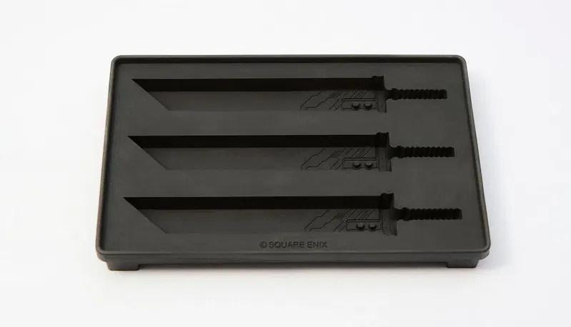 Final Fantasy VII Remake Silicone Ice Tray Buster Sword (Re-run) image 1