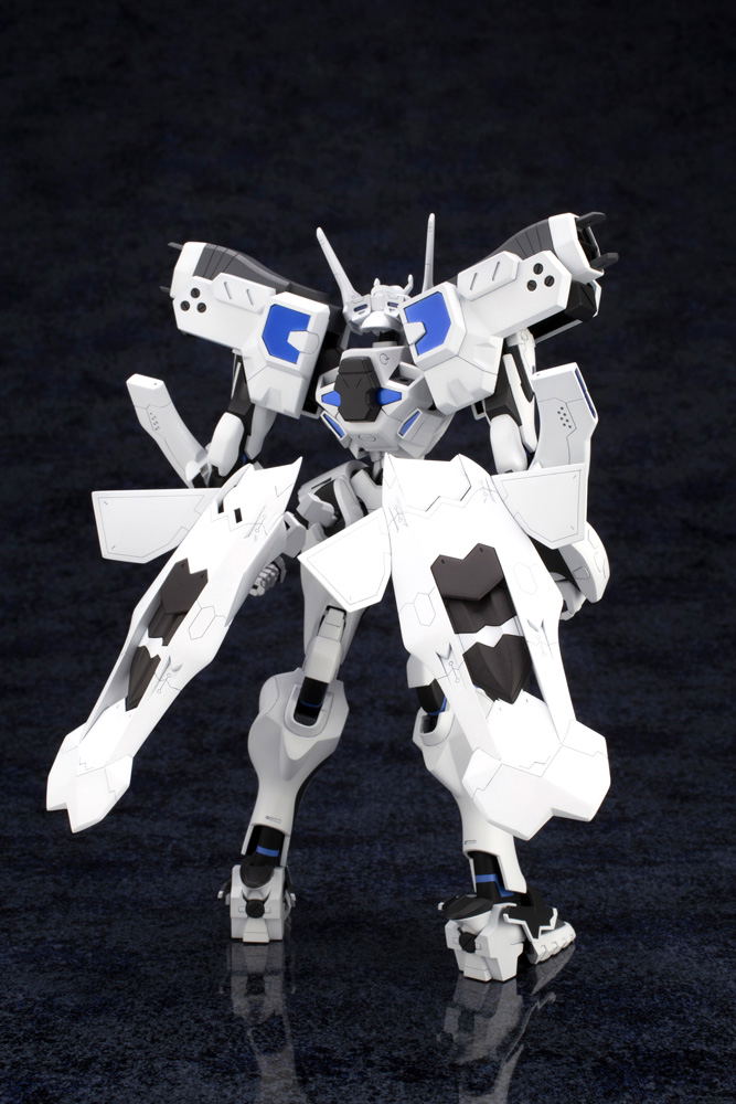 Muv Luv Alternative Total Eclipse Plastic Model Kit: Shiranui Second Yuya Bridges Custom Ver. 1.5 image 3