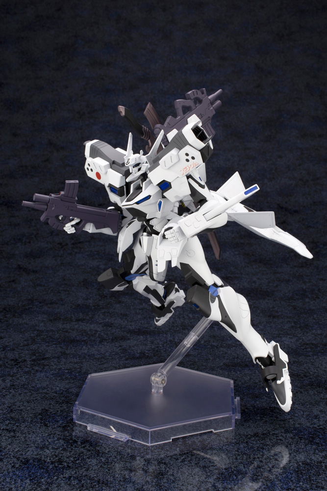 Muv Luv Alternative Total Eclipse Plastic Model Kit: Shiranui Second Yuya Bridges Custom Ver. 1.5 image 5