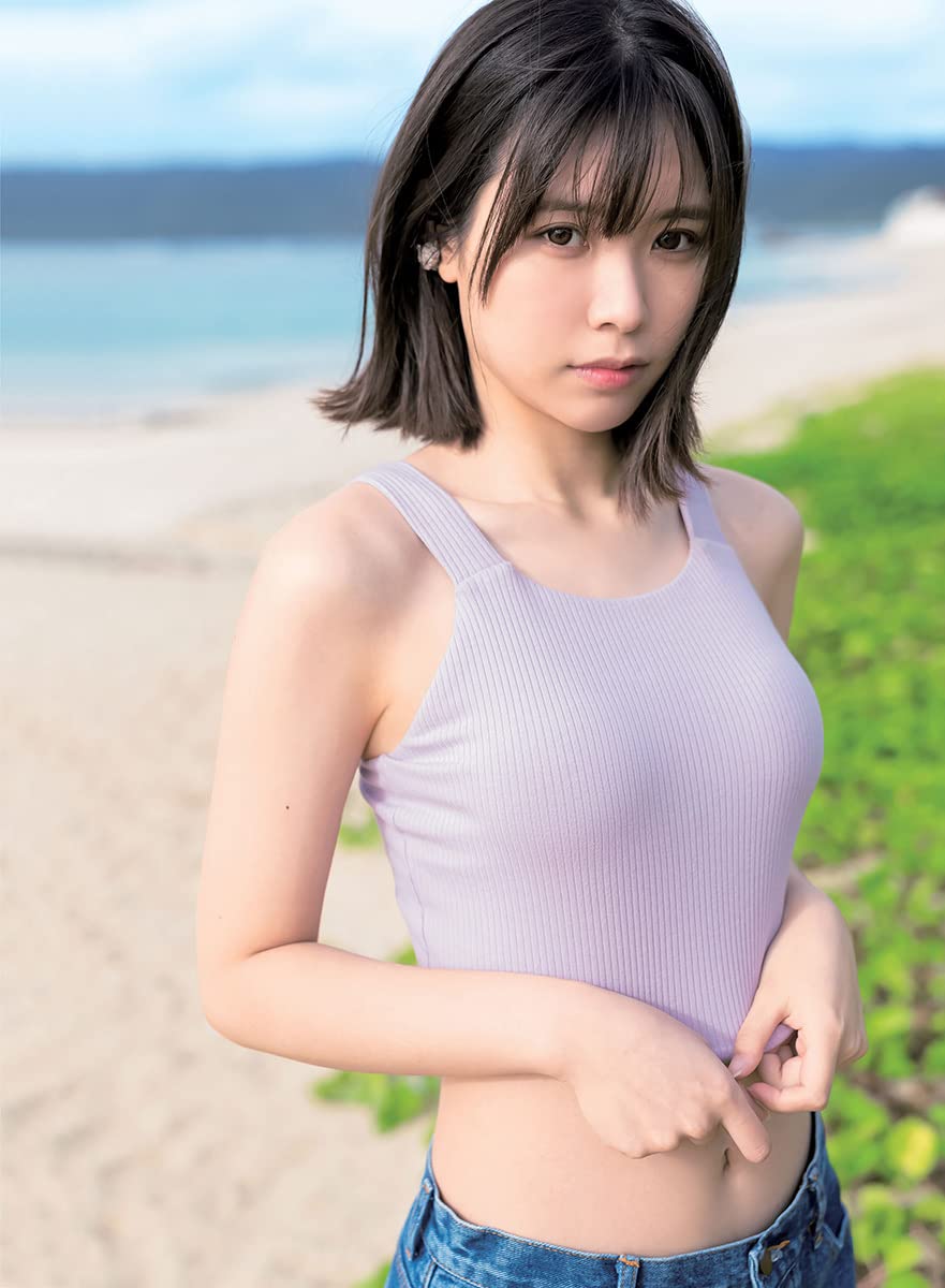 Liyuu First Major Photobook