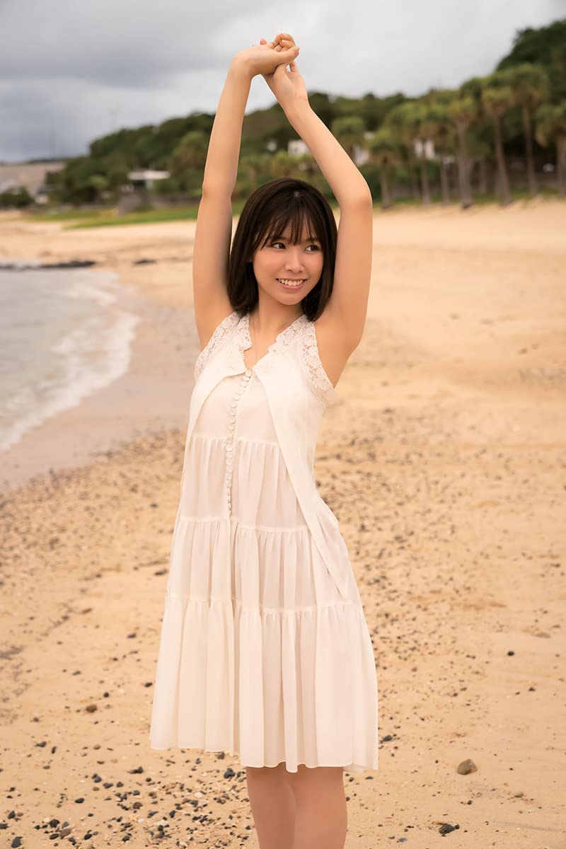 Liyuu First Major Photobook