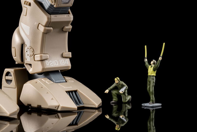 Macross 1/60 Scale Action Figure: MBR-04-Mk.VI Destroid Tomahawk (Re-run) image 10