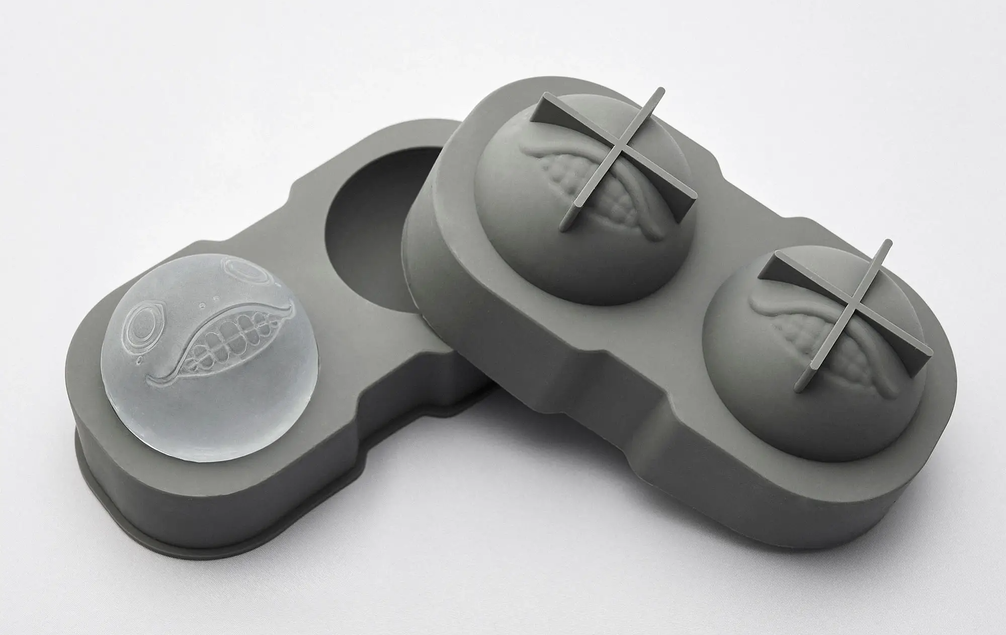 NieR Replicant ver.1.22474487139... Silicone Ice Tray: Emil (Re-run)