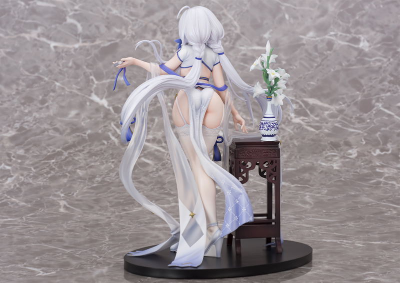 Azur Lane 1/7 Scale Pre-Painted Figure: Illustrious Maiden Lily's Radiance Ver. image 4