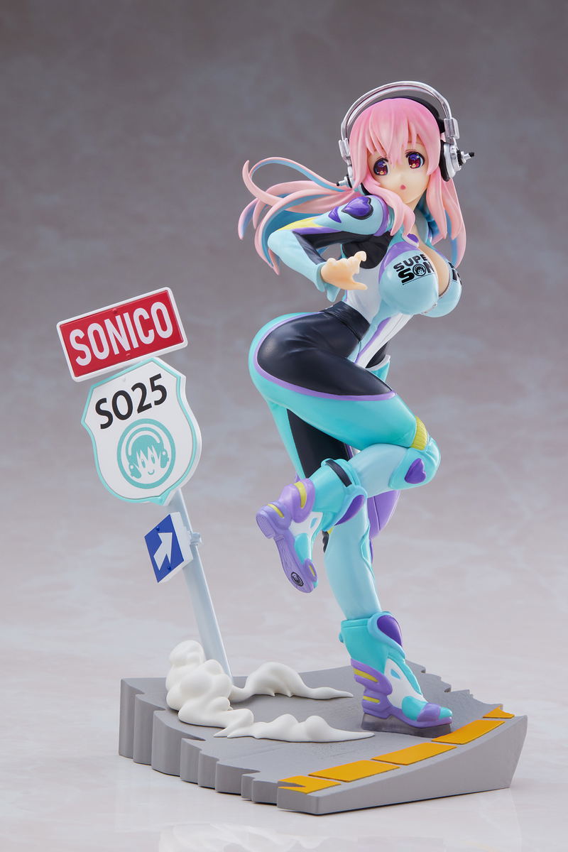 Super Sonico Pre-Painted Figure: Sonico image 2