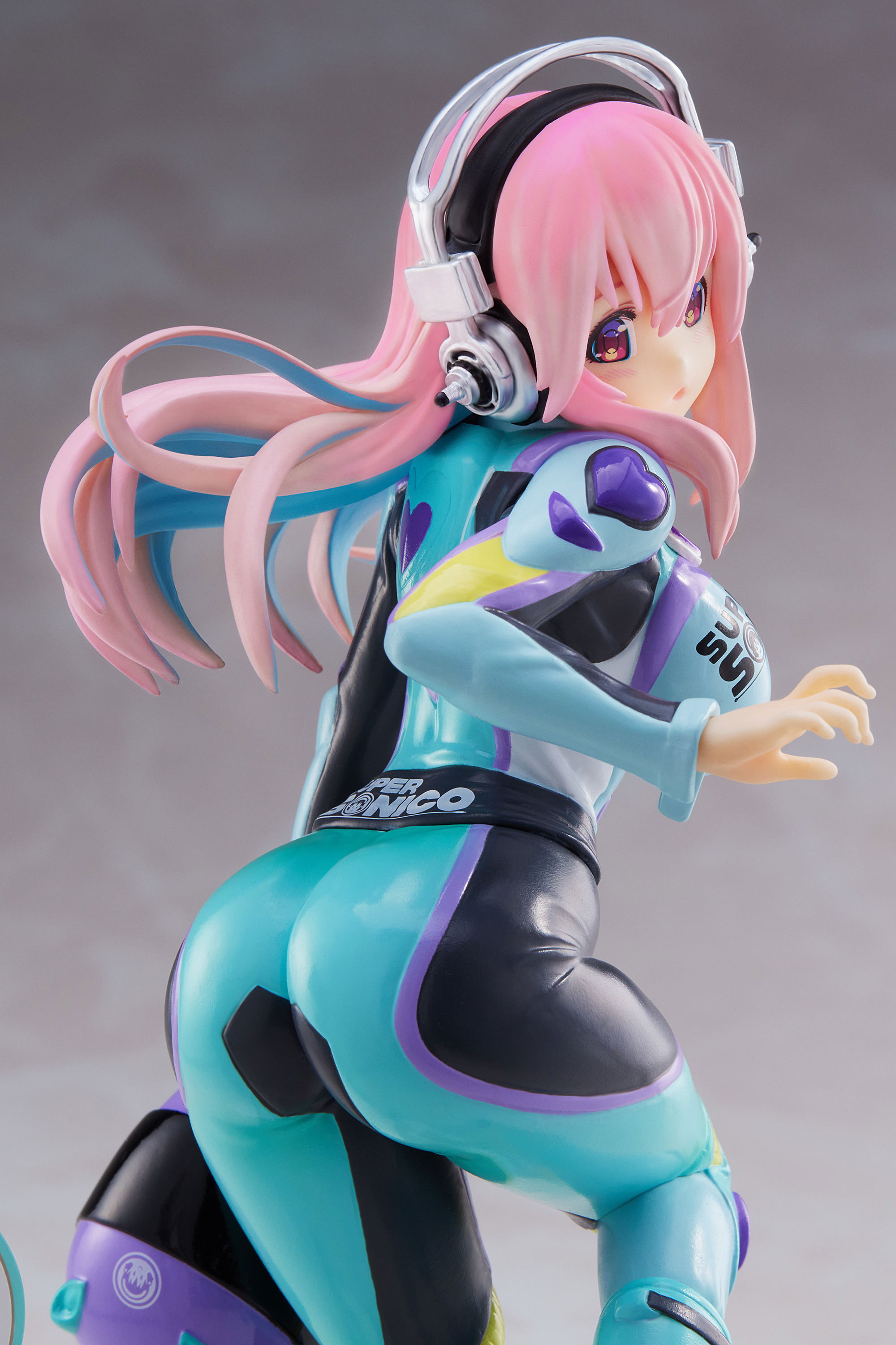 Super Sonico Pre-Painted Figure: Sonico