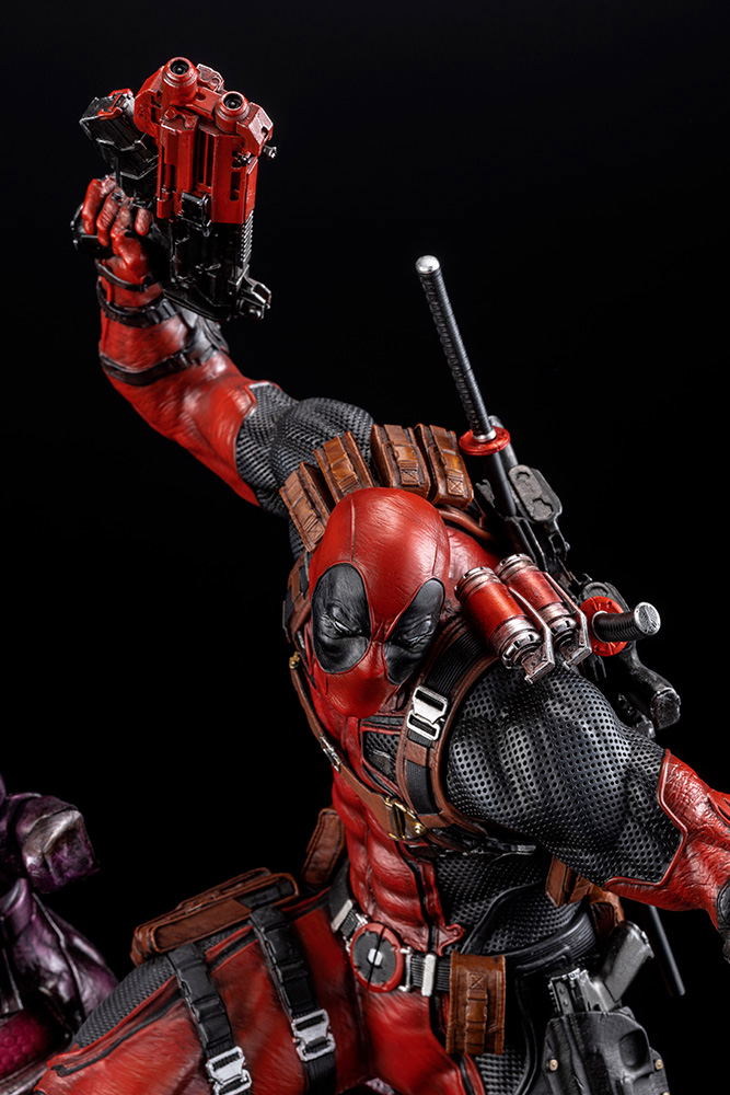 Marvel Universe Deadpool 1/6 Scale Fine Art Statue Signature Series: Deadpool Feat. Kucharek Brothers image 22