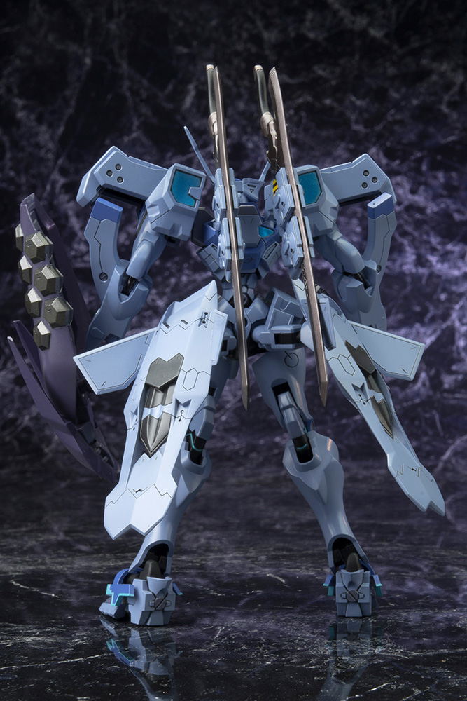 Muv-Luv Alternative 1/144 Scale Plastic Model Kit: Shiranui Isumi Valkyries image 3