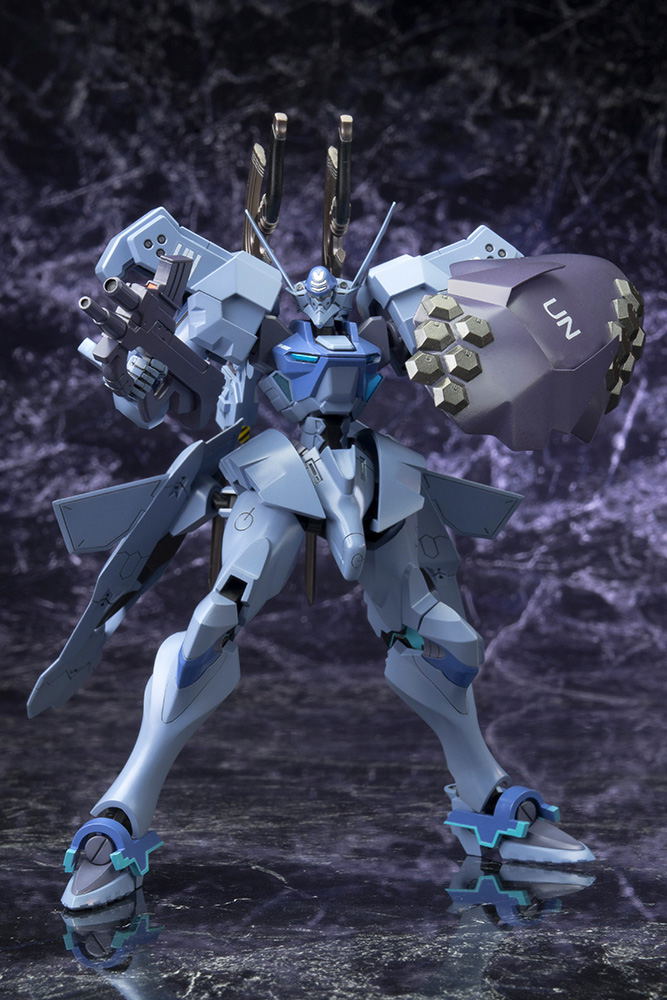 Muv-Luv Alternative 1/144 Scale Plastic Model Kit: Shiranui Isumi Valkyries image 7