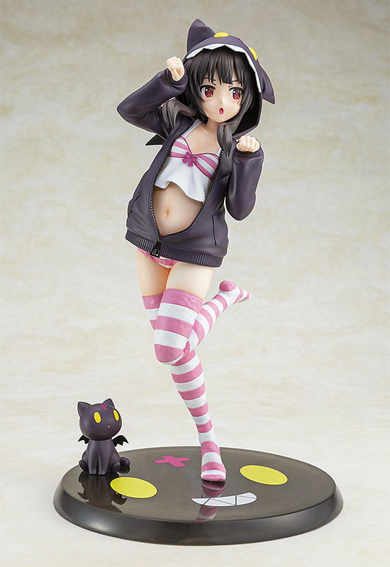 CA Works KonoSuba God's Blessing on This Wonderful World! 1/7 Scale Pre-Painted Figure: Megumin Hoodie Look Chomusuke Ver. image 4