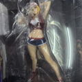 SNK Heroines Tag Team Frenzy 1/7 Scale Pre-Painted Figure: Terry Bogard (Damaged Box) thumbnail 4