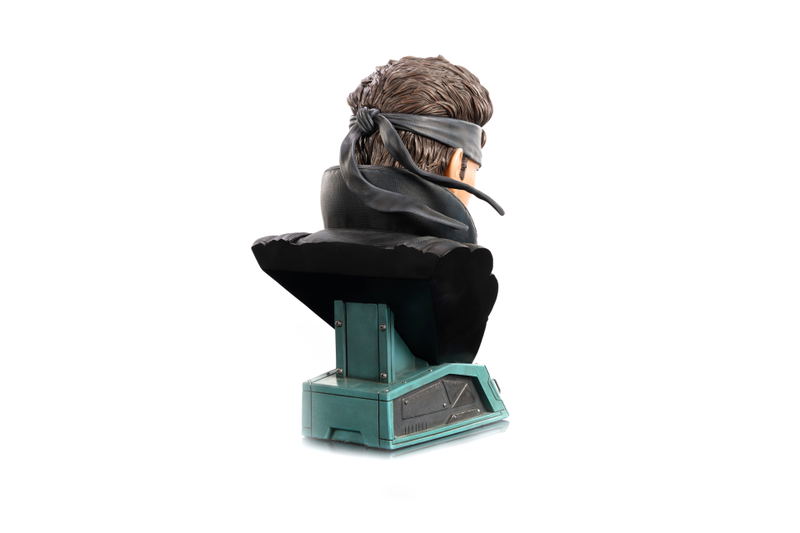Metal Gear Solid Life-Size Bust Resin Statue: Solid Snake [Standard Edition] image 6