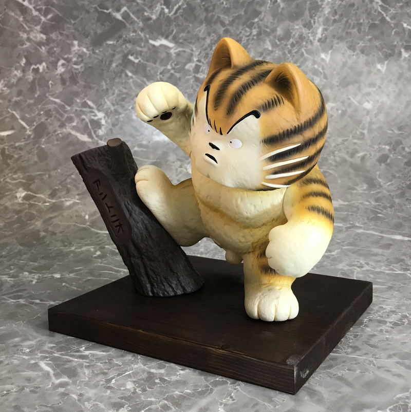 Jarinko Chie Pre-Painted Figure: Antonio Taxidermy (Re-run) image 3