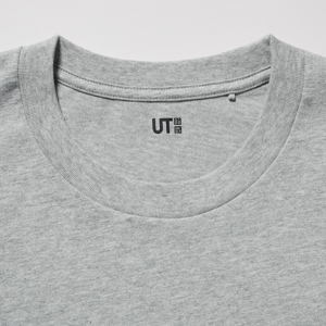 Street Fighter: Hadouken - Unisex 20th UT Archive UT Graphic T-Shirt (Gray | Size L)_