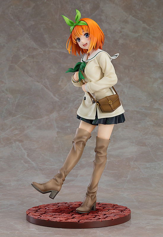 The Quintessential Quintuplets 1/6 Scale Pre-Painted Figure: Yotsuba Nakano Date Style Ver. image 4