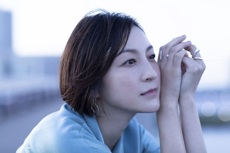 Ryoko Hirosue Photobook C'est La Vie image 4