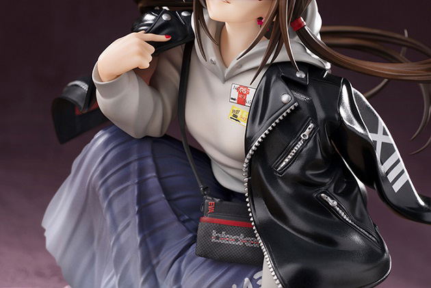 Evangelion 1/7 Scale Pre-Painted Figure: Mari Makinami Illustrious Ver. Radio Eva Part 2 image 6
