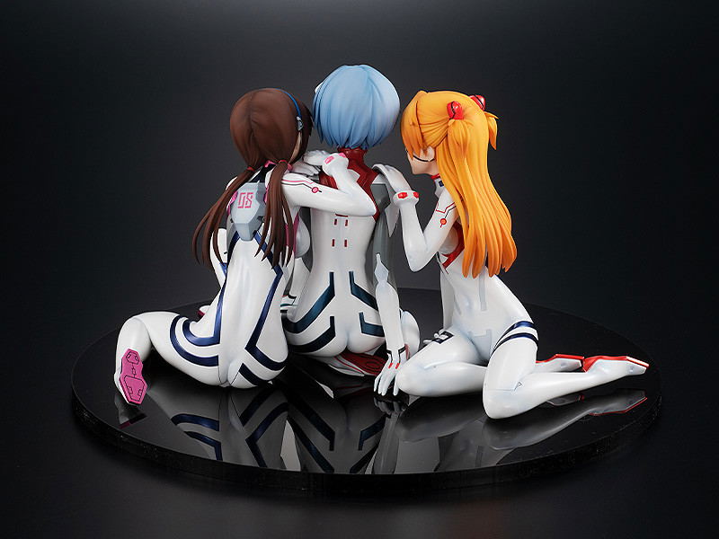 Evangelion 3.0+1.0 Thrice Upon a Time 1/8 Scale Pre-Painted Figure: Asuka/Rei/Mari Newtype Cover Ver. image 3