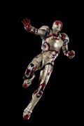Marvel Studios The Infinity Saga 1/12 Scale Pre-Painted Action Figure: DLX Iron Man Mark 42 thumbnail 3