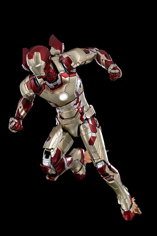 Marvel Studios The Infinity Saga 1/12 Scale Pre-Painted Action Figure: DLX Iron Man Mark 42 image 9