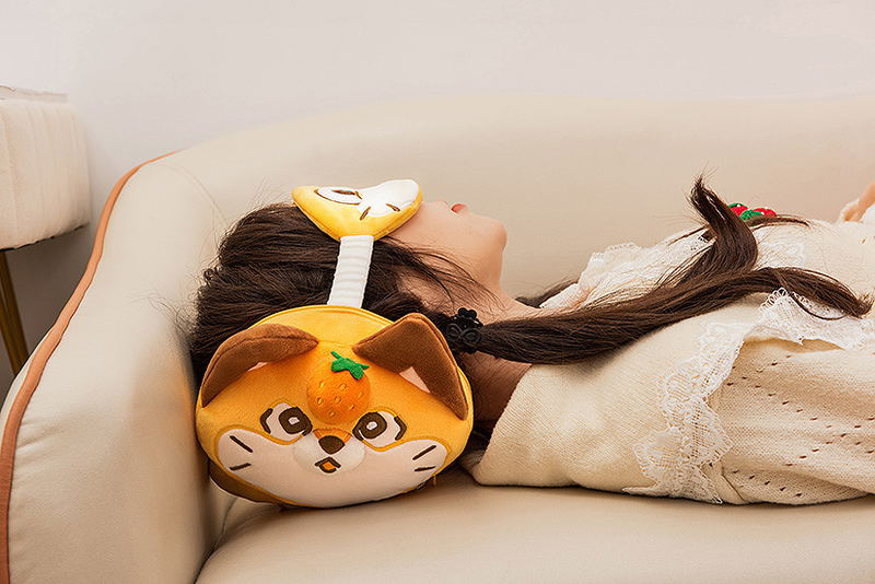 Strawberry Dafu 2-in-1 Miniature Pillow + Eye Mask: Anji image 8